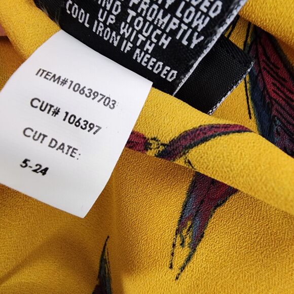 Torrid Womens Top Size 3X Yellow Floral Georgette Keyhole Blouse Long Sleeve - Picture 8 of 9